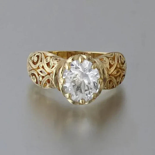 Eleganter Ring mit weißem Kristall